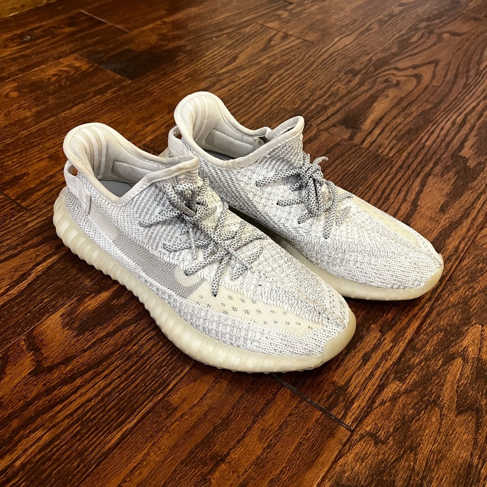 Yeezy Boost 350 V2